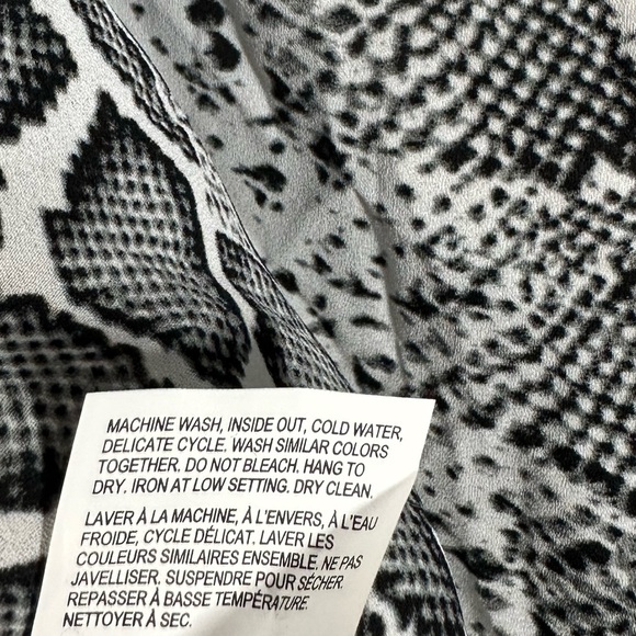 Love & Legend Snakeskin Print Chiffon Cami Tank Top NWT - Picture 5 of 5